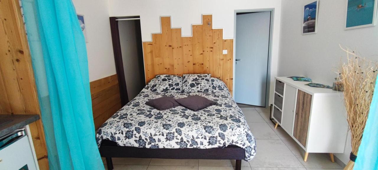 Chambre 2 Vue Lac Av Piscine Prunières エクステリア 写真